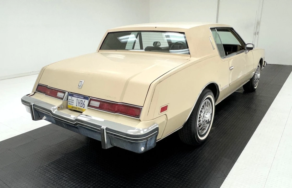 1985 Oldsmobile Toronado - Image 5 of 31