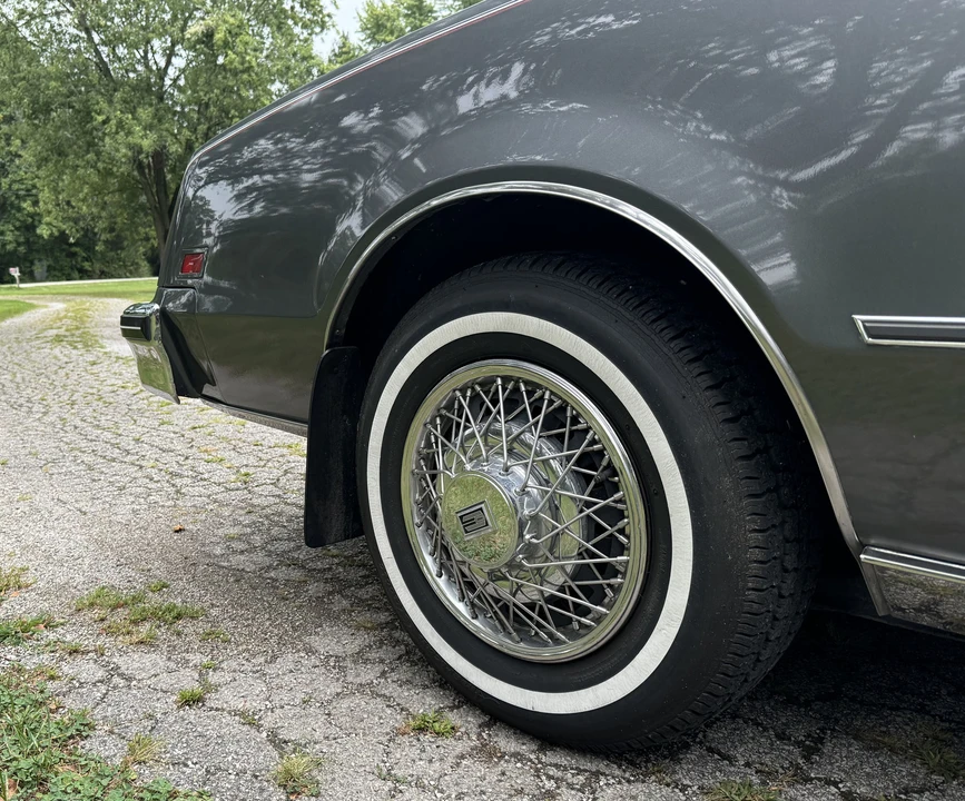 1985 Oldsmobile Toronado - Image 28 of 31