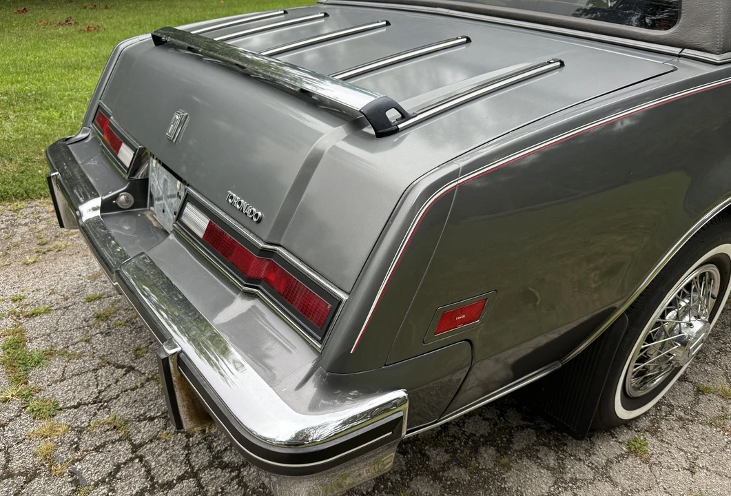 1985 Oldsmobile Toronado - Image 29 of 31