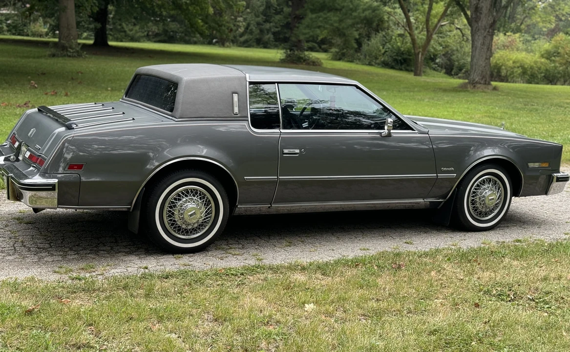 1985 Oldsmobile Toronado - Image 5 of 31