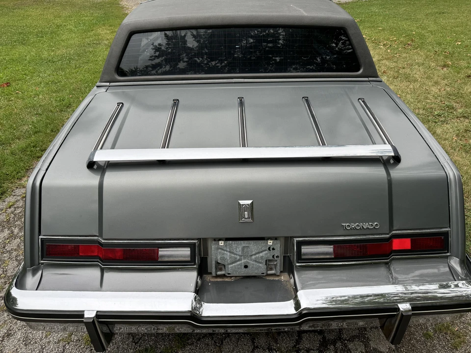 1985 Oldsmobile Toronado - Image 10 of 31