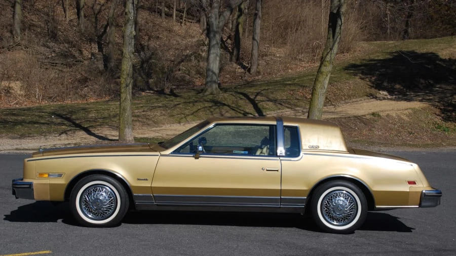 1985 Oldsmobile Toronado - Image 2 of 12