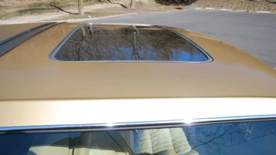 1985 Oldsmobile Toronado - Image 11 of 12