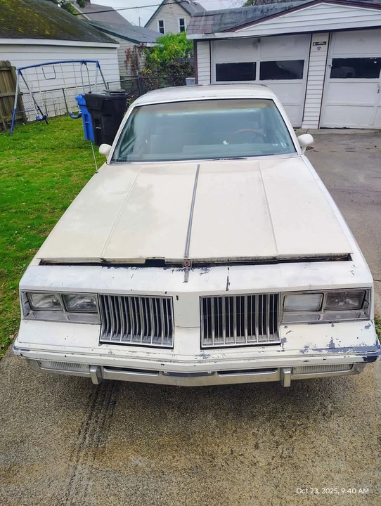 1985 Oldsmobile Cutlass Supreme - Image 5 of 8