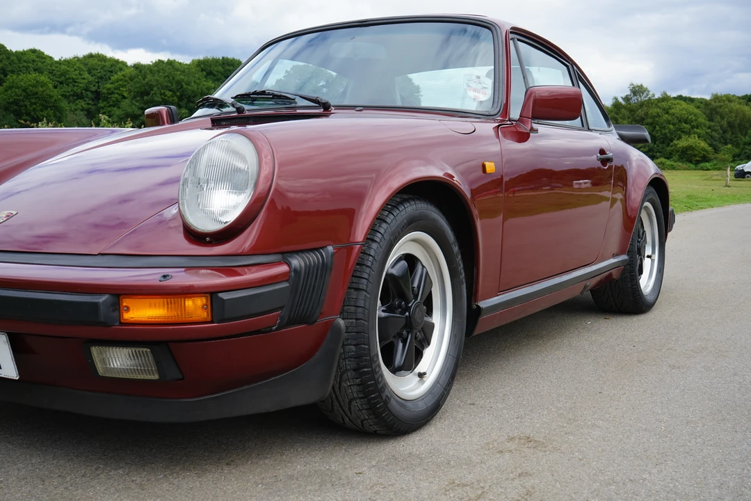 1985 Porsche 911 Carrera 3.2 - Image 11 of 31
