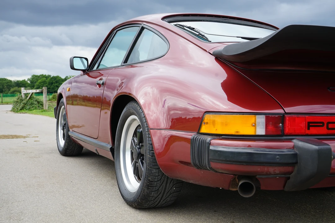 1985 Porsche 911 Carrera 3.2 - Image 15 of 31
