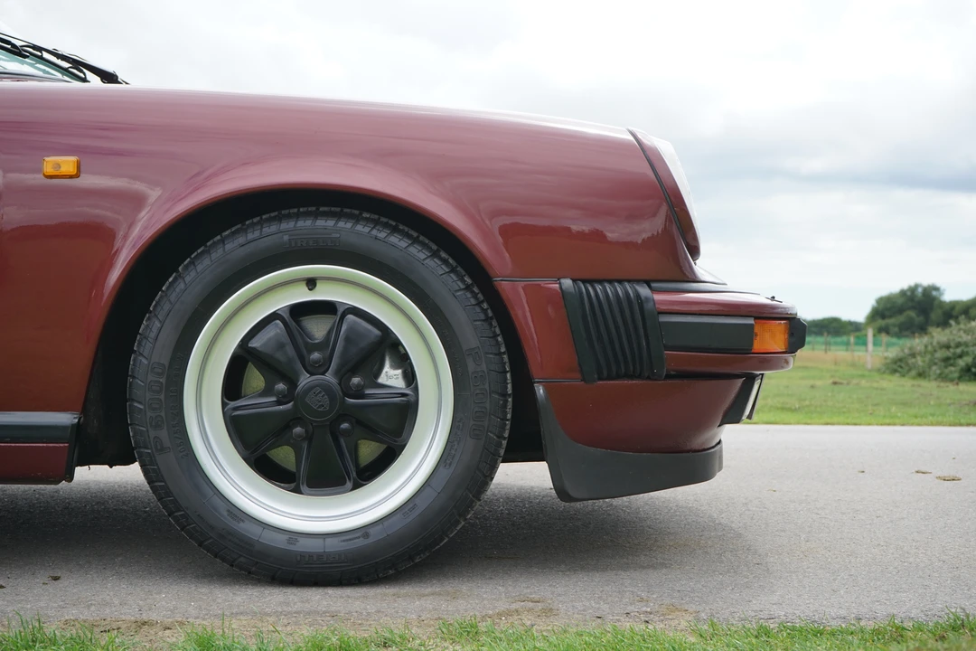 1985 Porsche 911 Carrera 3.2 - Image 18 of 31