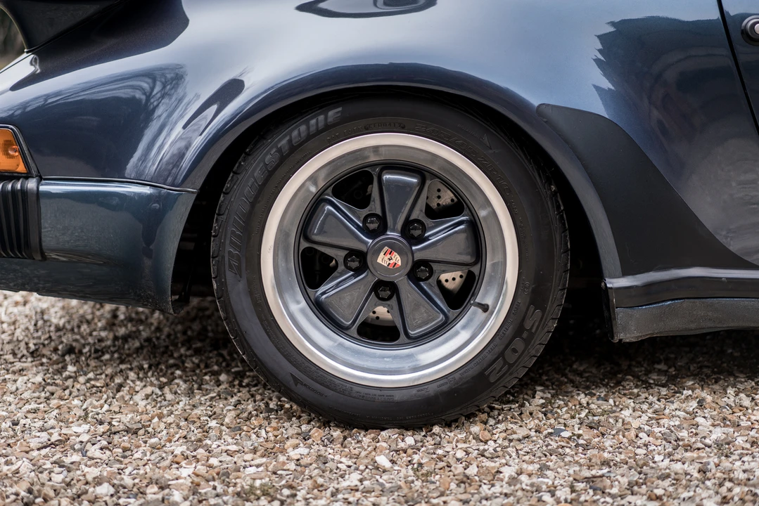 1985 Porsche 911 Carrera 3.2 - Image 30 of 31