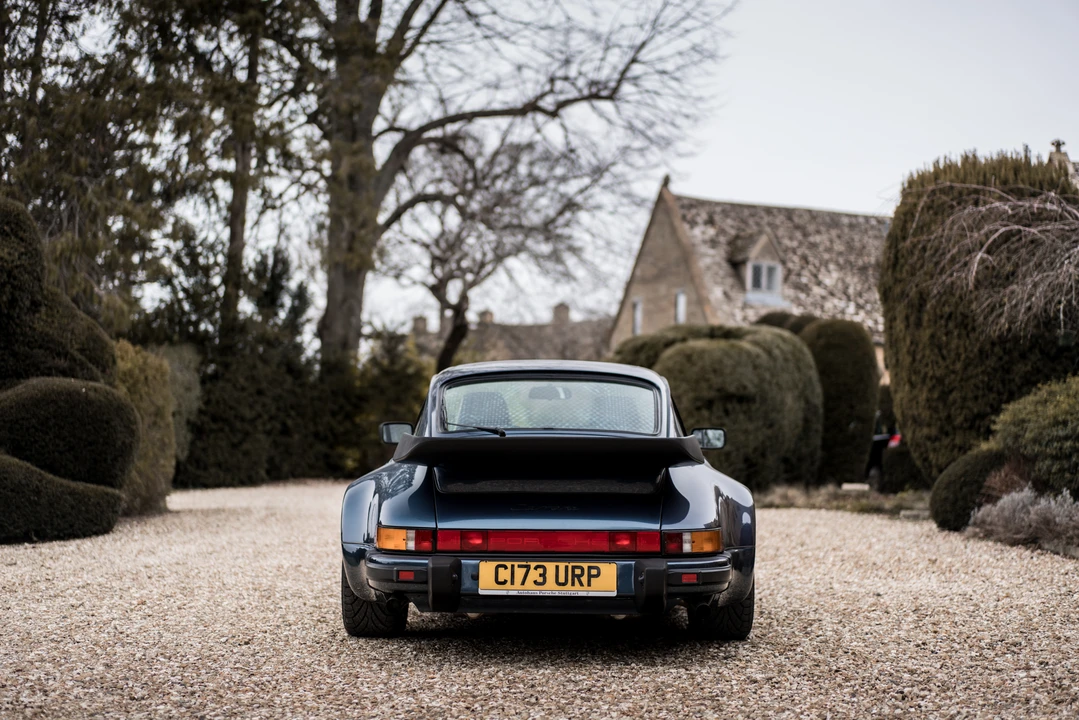 1985 Porsche 911 Carrera 3.2 - Image 10 of 31