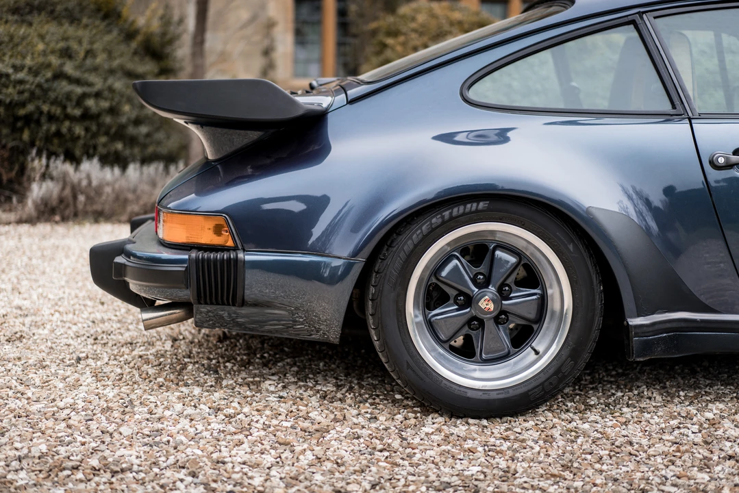 1985 Porsche 911 Carrera 3.2 - Image 24 of 31