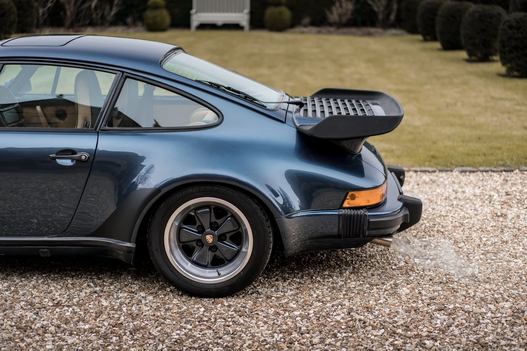 1985 Porsche 911 Carrera 3.2 - Image 28 of 31