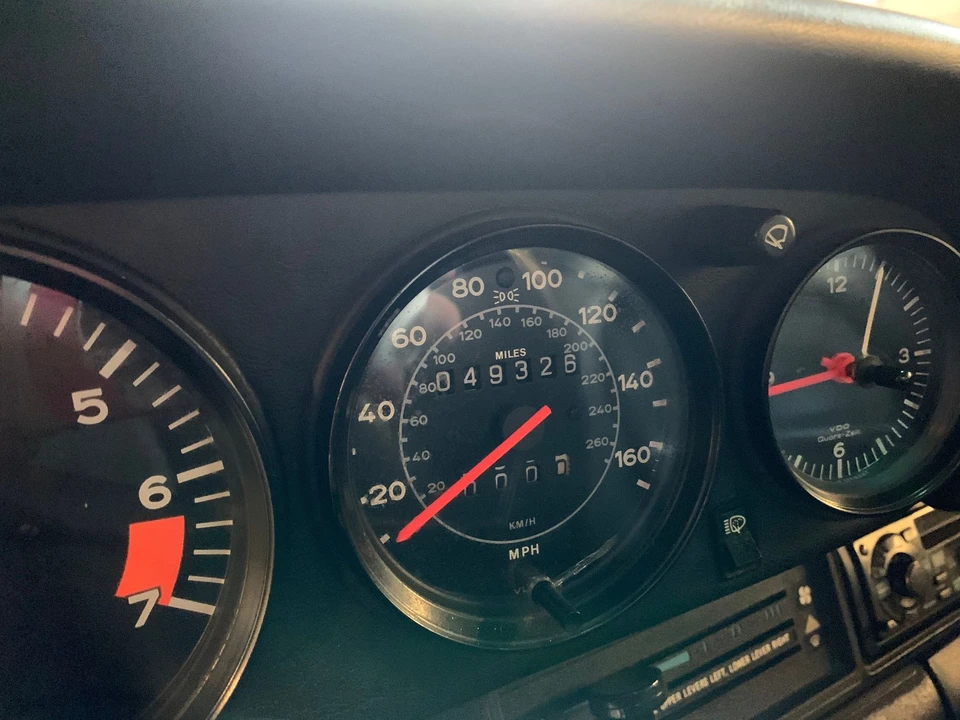 1985 Porsche 911 Carrera 3.2 - Image 4 of 25