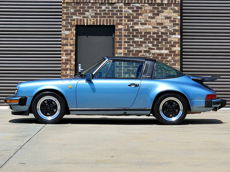 1985 Porsche 911 Carrera 3.2 - Image 2 of 31