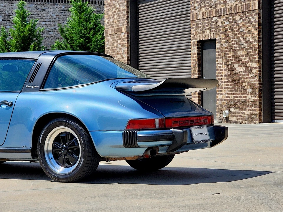 1985 Porsche 911 Carrera 3.2 - Image 12 of 31