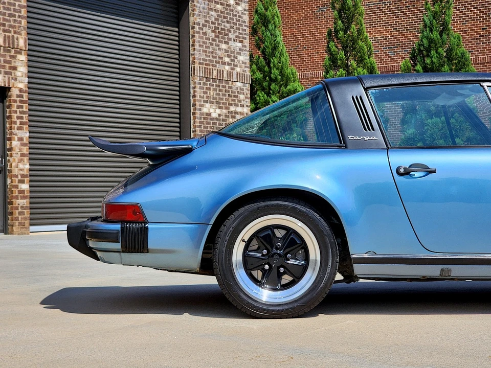 1985 Porsche 911 Carrera 3.2 - Image 18 of 31