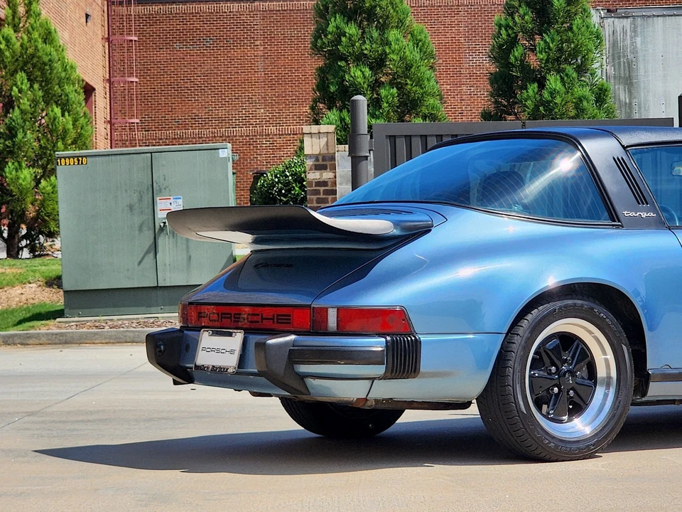 1985 Porsche 911 Carrera 3.2 - Image 17 of 31