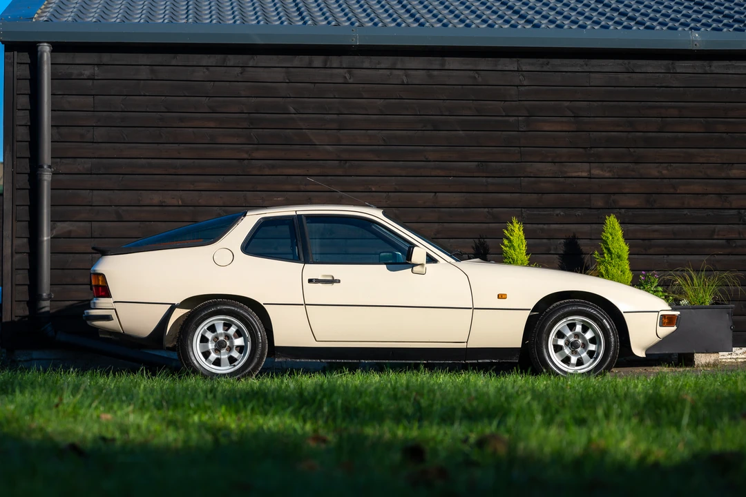 1985 Porsche 924 - Image 5 of 31
