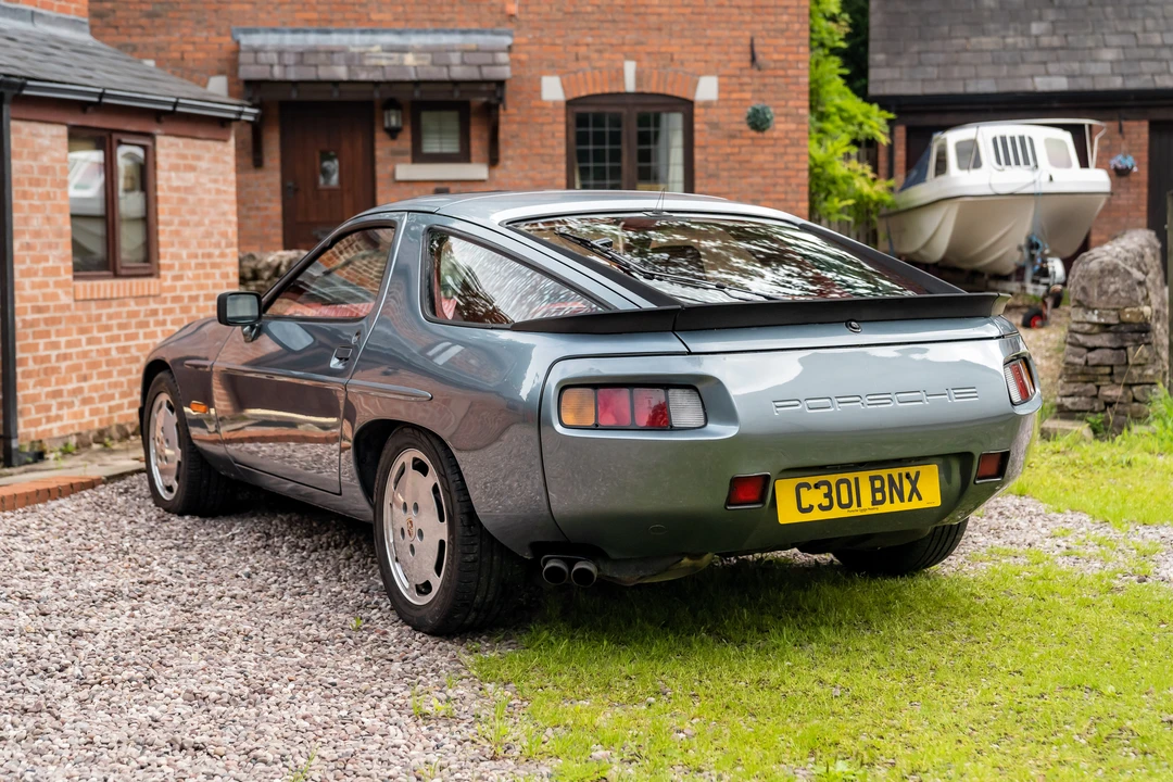 1985 Porsche 928 S - Image 12 of 31