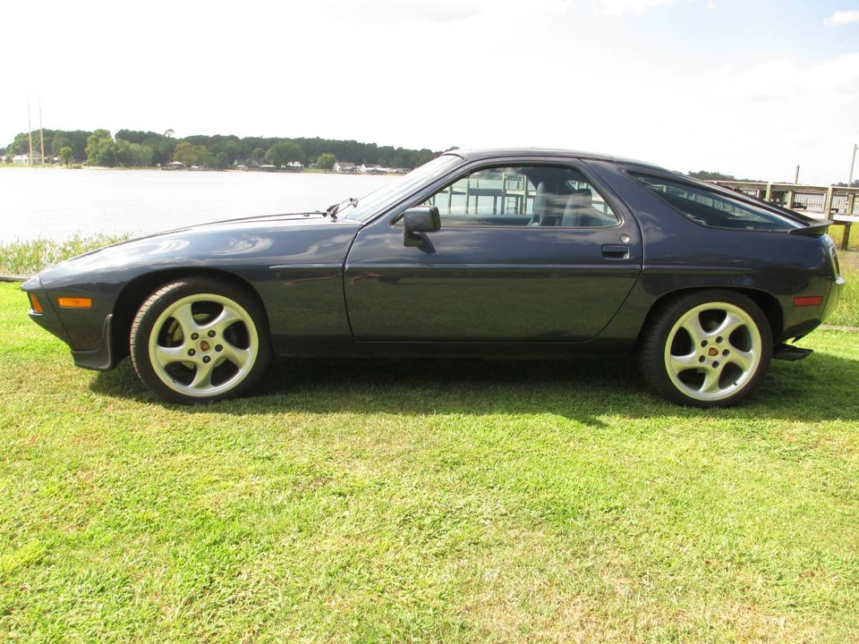 1985 Porsche 928 S - Image 2 of 21
