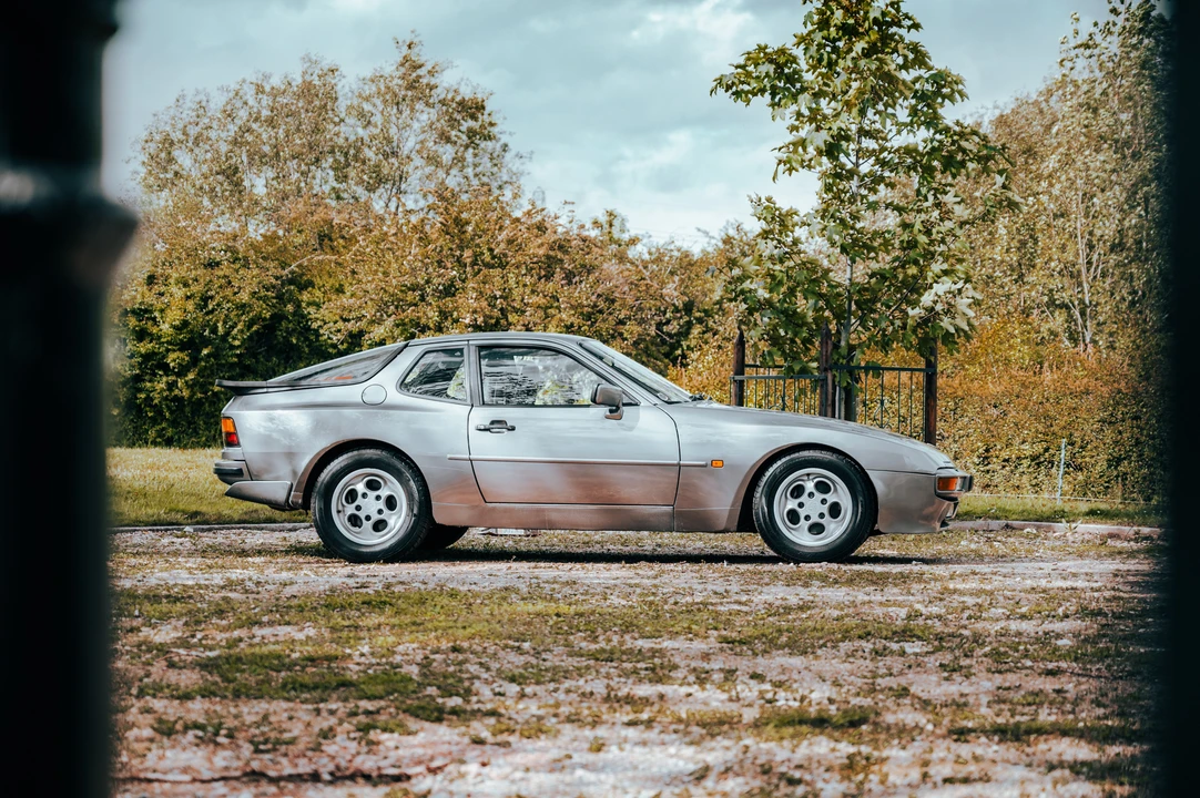 1985 Porsche 944 - Image 9 of 31