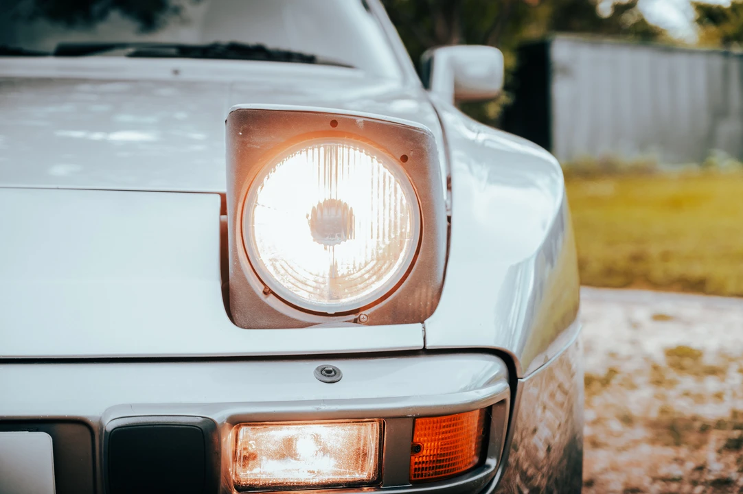 1985 Porsche 944 - Image 26 of 31