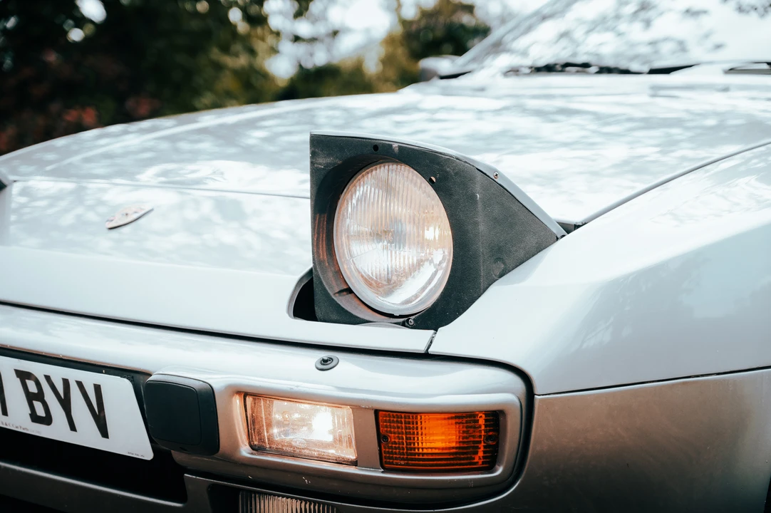 1985 Porsche 944 - Image 28 of 31