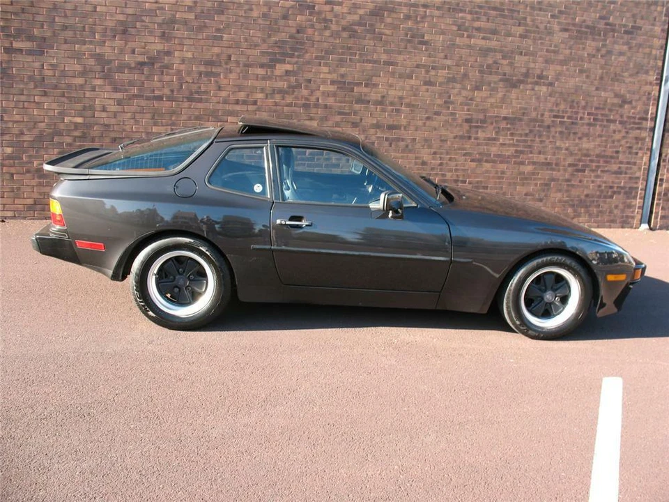 1985 Porsche 944 - Image 5 of 5