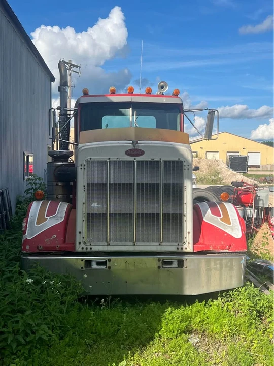 1985 Peterbilt - Image 3 of 6