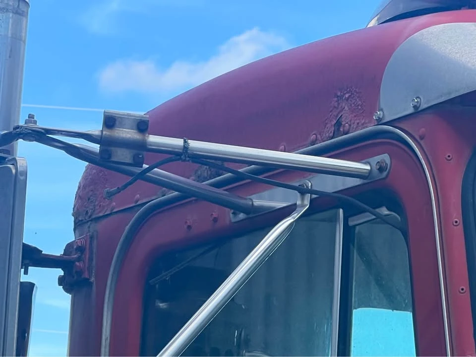 1985 Peterbilt - Image 4 of 6