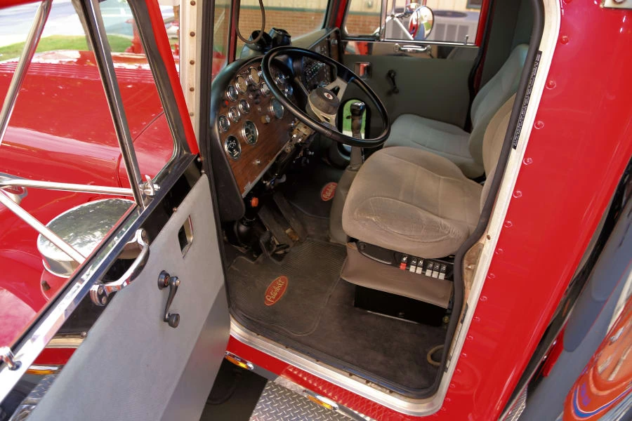 1985 Peterbilt - Image 3 of 12