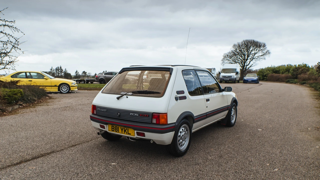 1985 Peugeot 205 GTI - Image 7 of 31