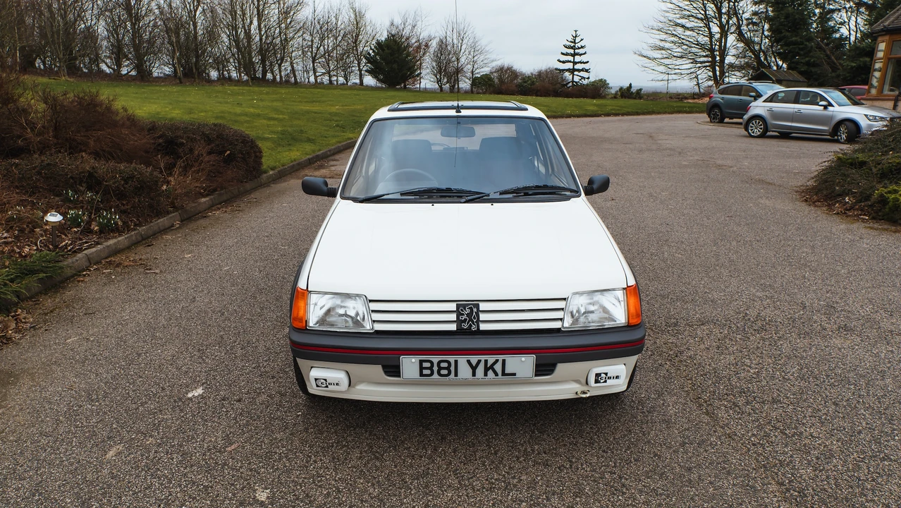 1985 Peugeot 205 GTI - Image 10 of 31