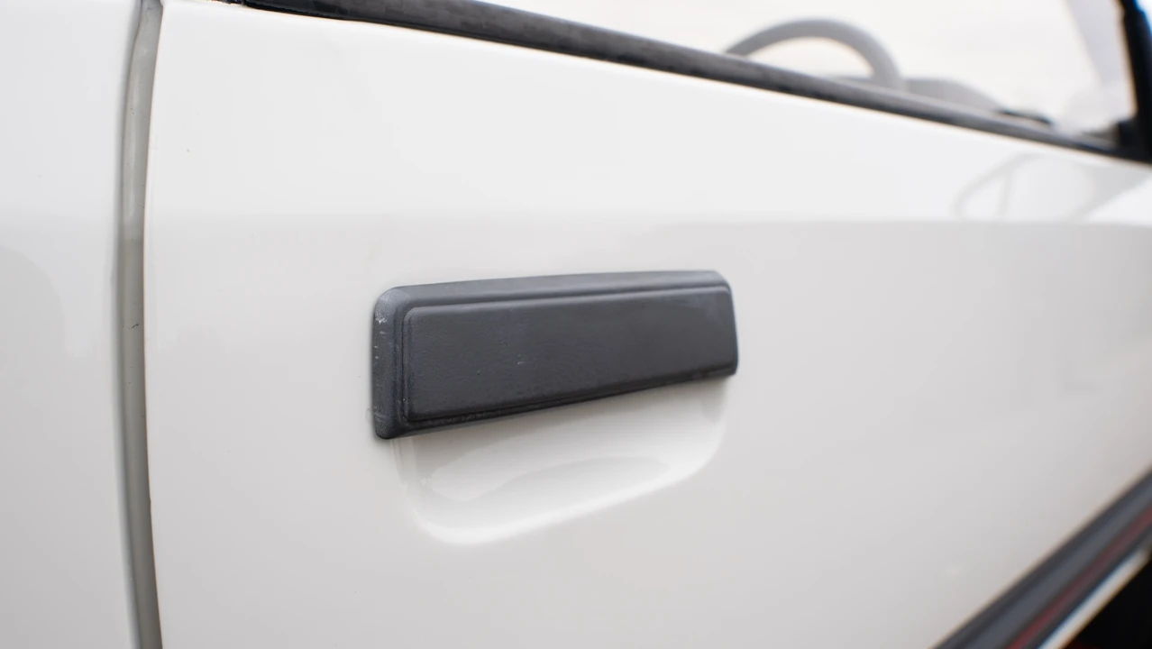 1985 Peugeot 205 GTI - Image 30 of 31
