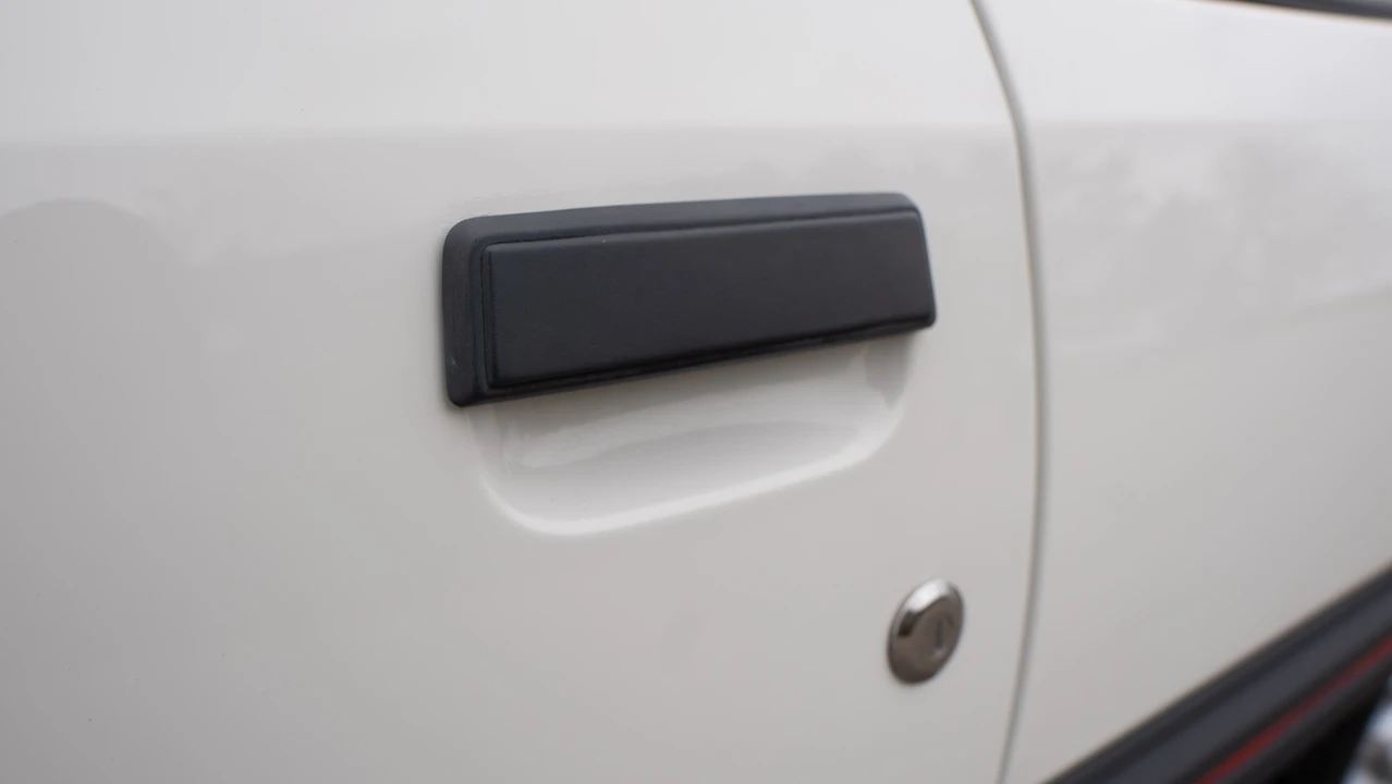 1985 Peugeot 205 GTI - Image 22 of 31