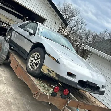 1985 Pontiac Fiero SE