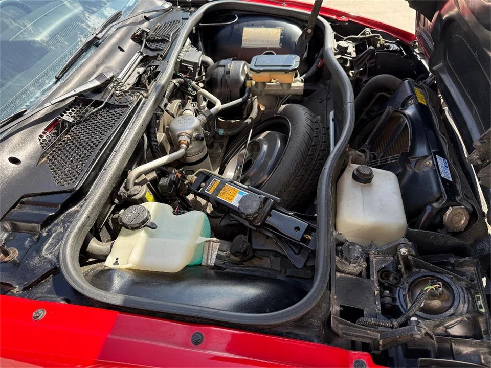 1985 Pontiac Fiero GT - Image 25 of 31