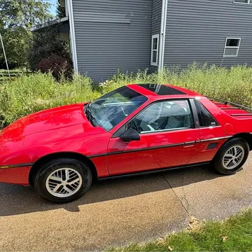 1985 Pontiac Fiero 2M6