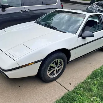 1985 Pontiac Fiero SE