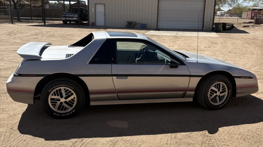 1985 Pontiac Fiero GT - Image 2 of 27