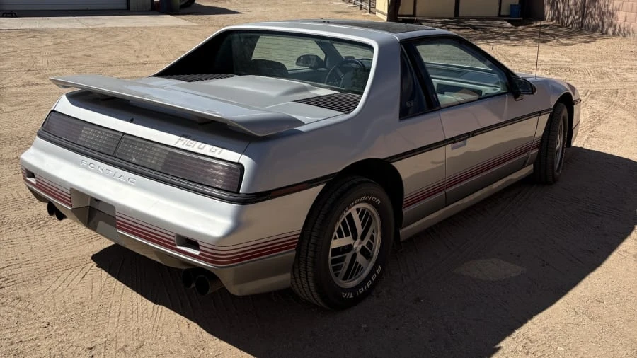 1985 Pontiac Fiero GT - Image 6 of 27
