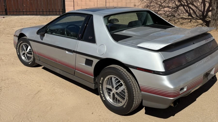 1985 Pontiac Fiero GT - Image 7 of 27