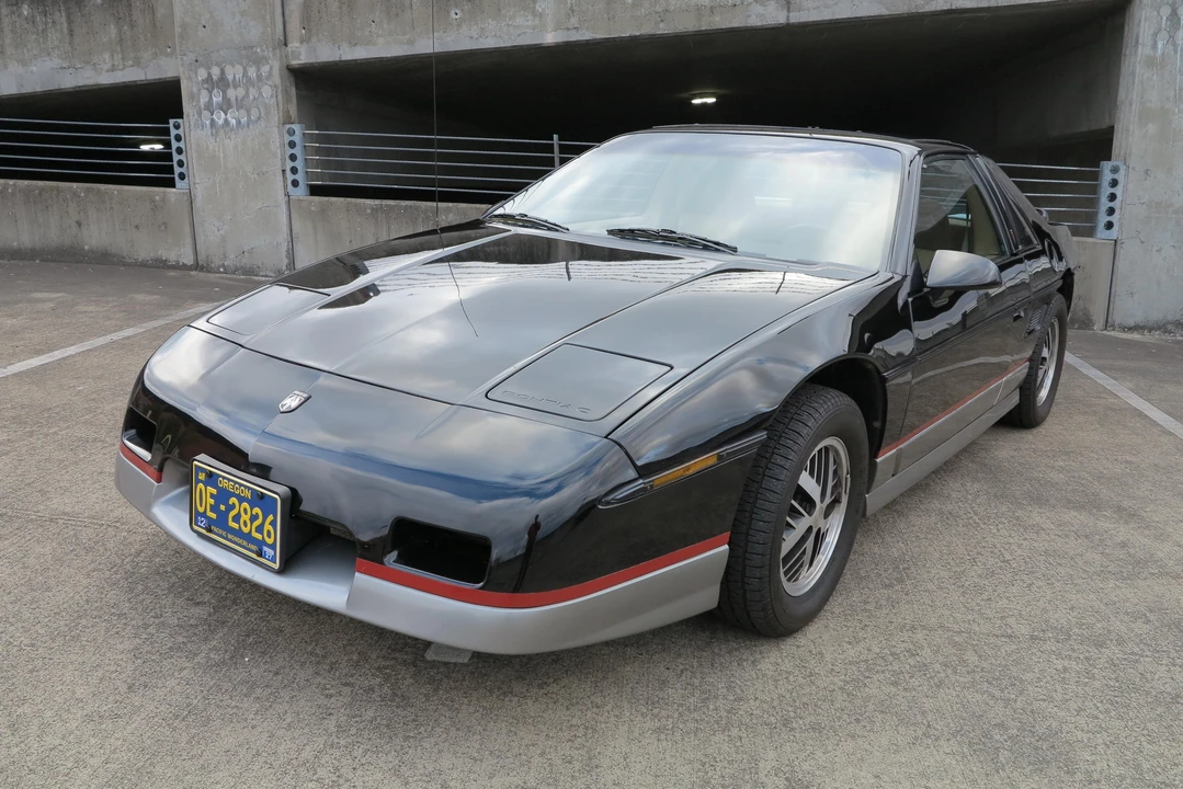 1985 Pontiac Fiero GT - Image 7 of 31