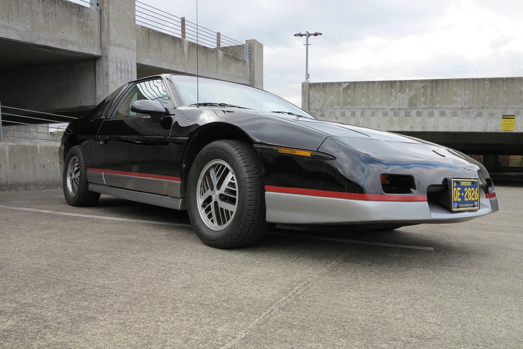 1985 Pontiac Fiero GT - Image 15 of 31
