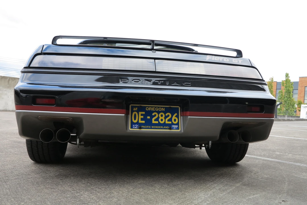 1985 Pontiac Fiero GT - Image 11 of 31