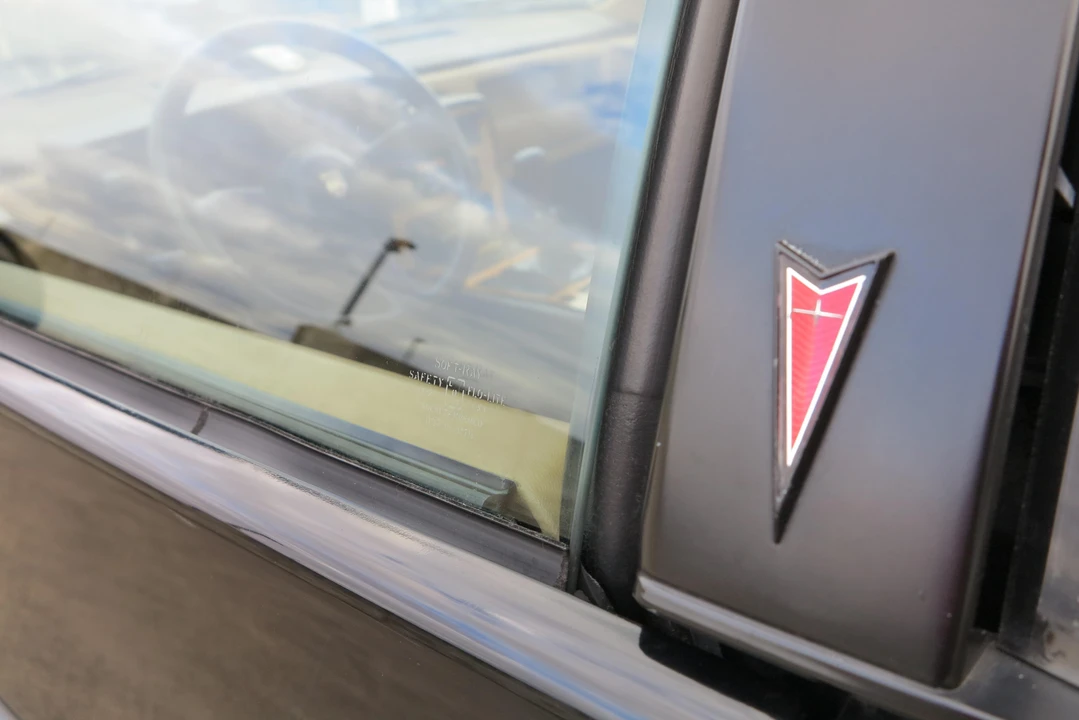 1985 Pontiac Fiero GT - Image 21 of 31