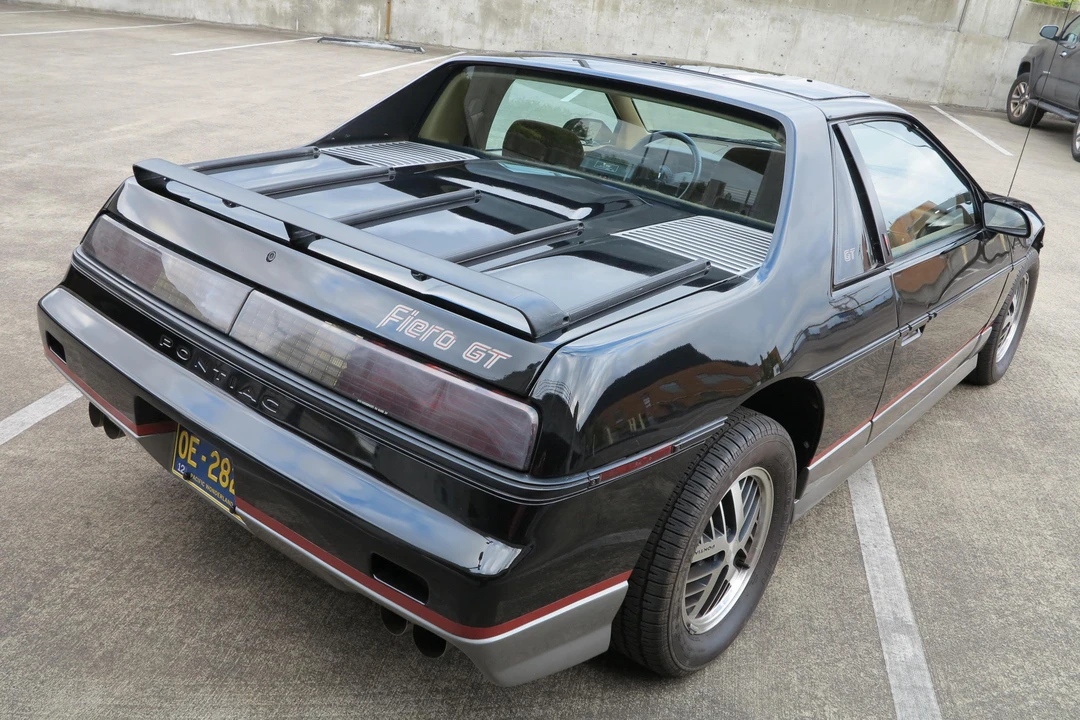 1985 Pontiac Fiero GT - Image 4 of 31