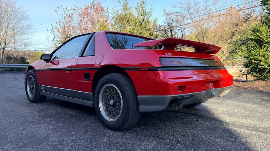 1985 Pontiac Fiero GT - Image 10 of 27