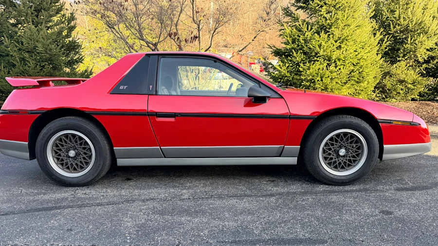 1985 Pontiac Fiero GT - Image 12 of 27