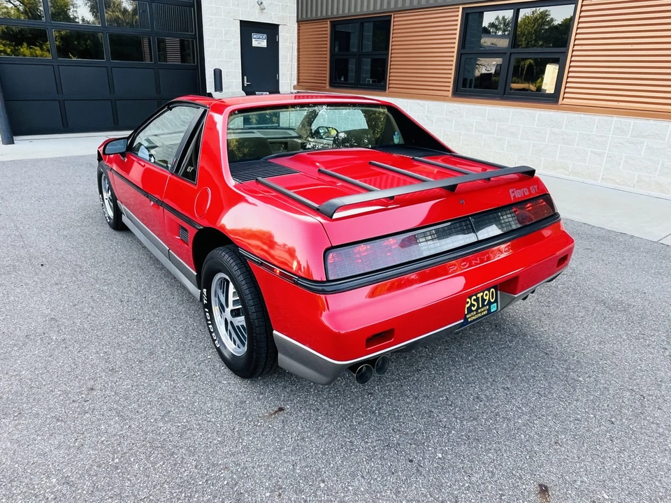 1985 Pontiac Fiero GT - Image 7 of 31