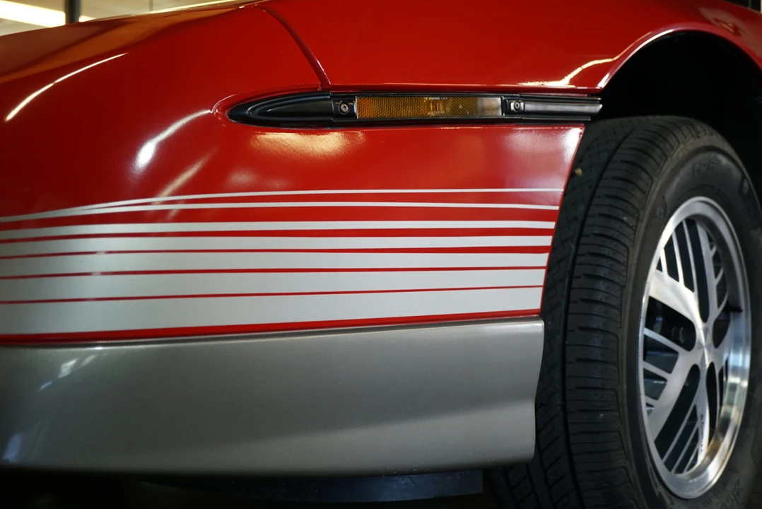 1985 Pontiac Fiero GT - Image 29 of 31